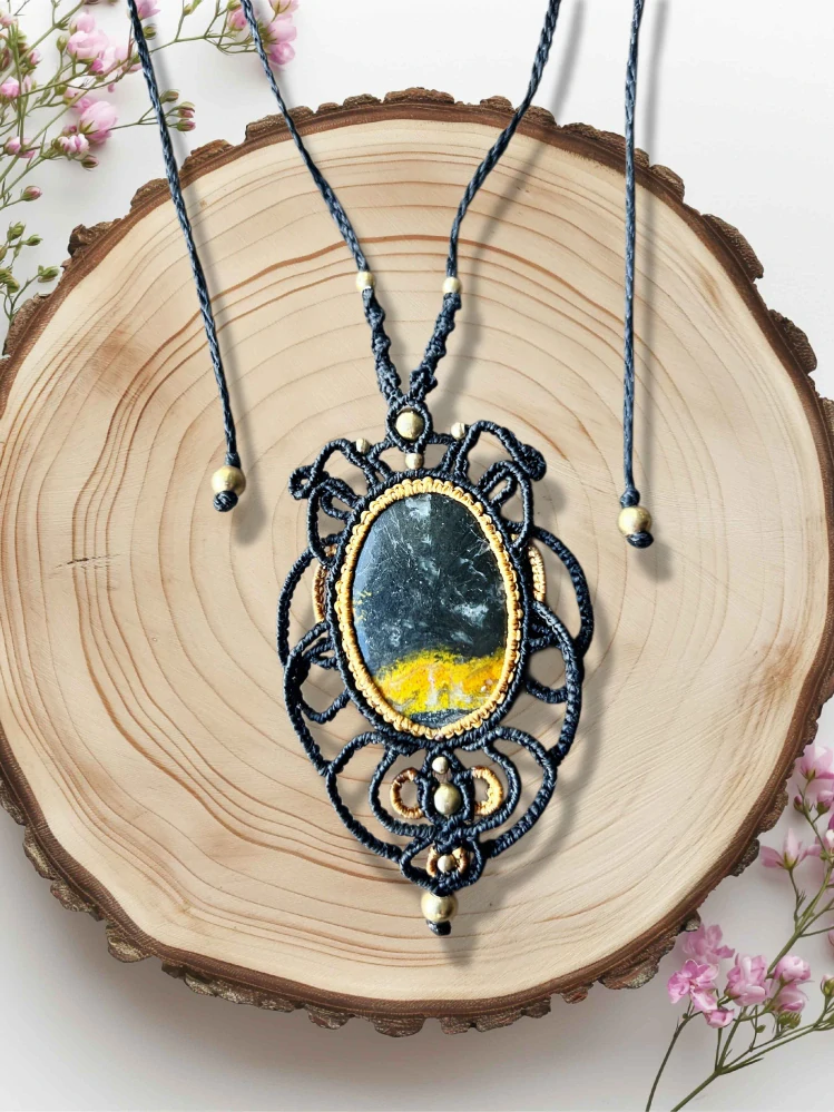 Amulet Solmira