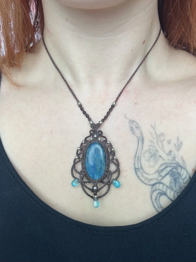 Amulet Avelisse