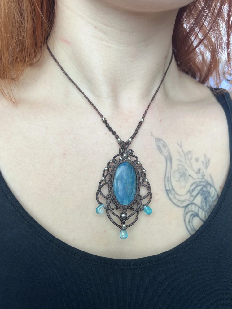Amulet Avelisse