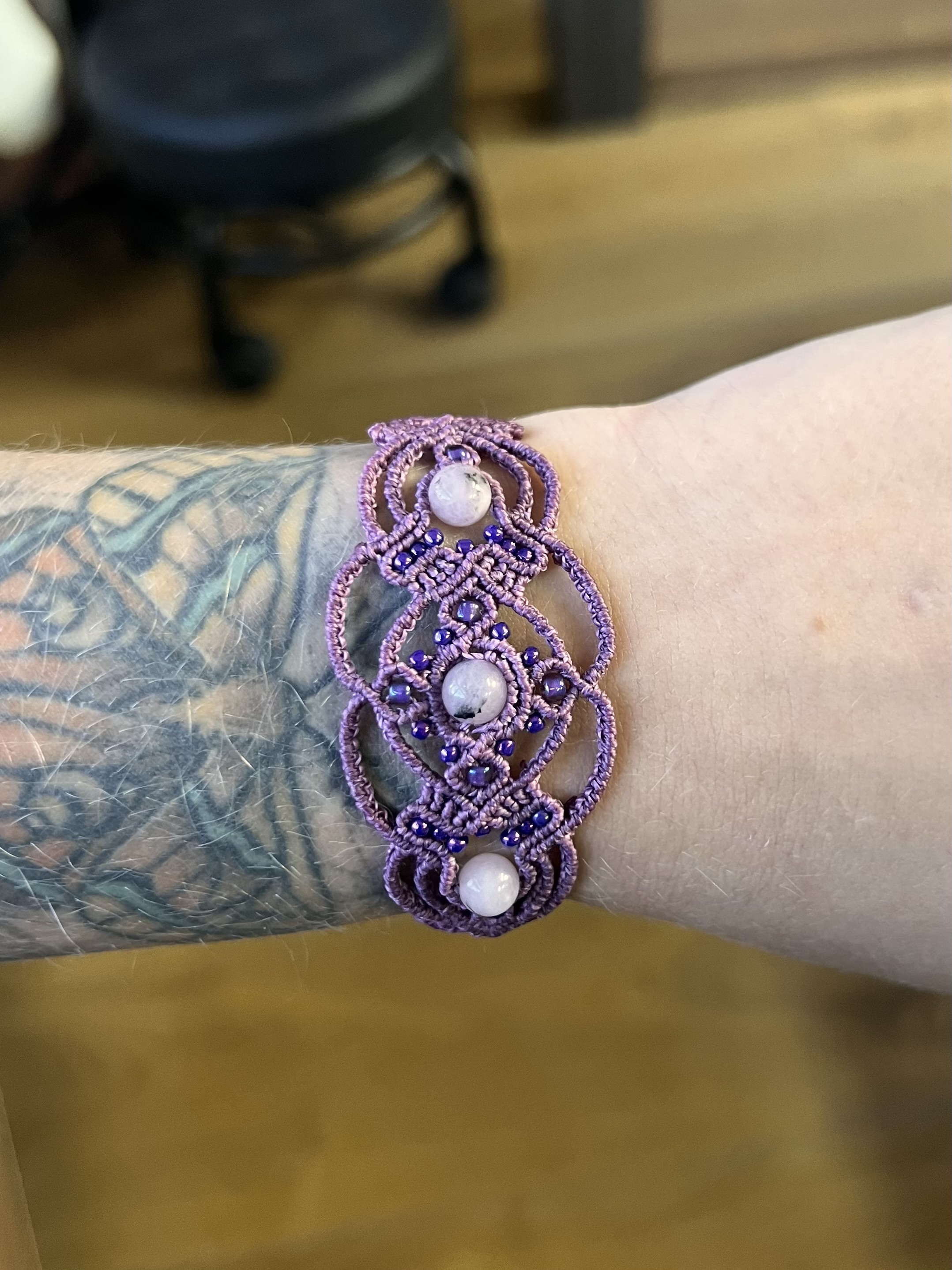 Macramé náramek s třešňovým jaspisem 💗