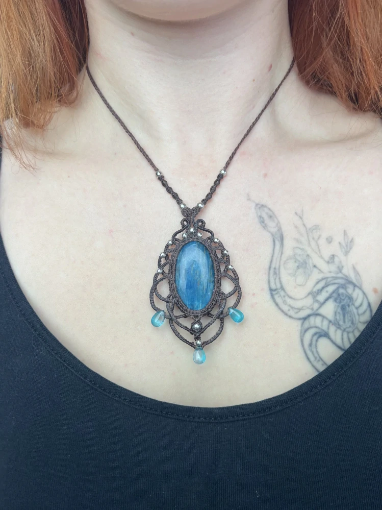 Amulet Avelisse
